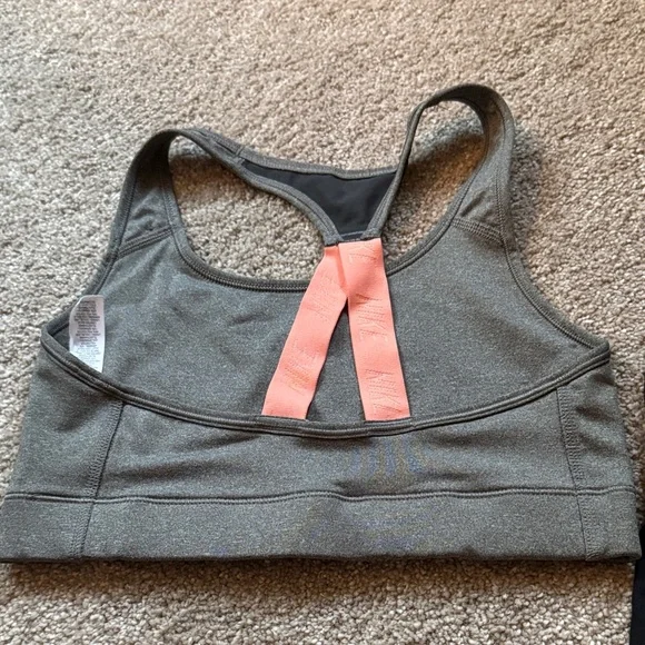 Nike Black Tank Top and Gray Sports Bra - Picture 2 of 7